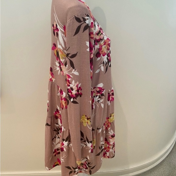 Torrid Floral Super Soft Plush Tiered Babydoll Tunic Top - Picture 6 of 12